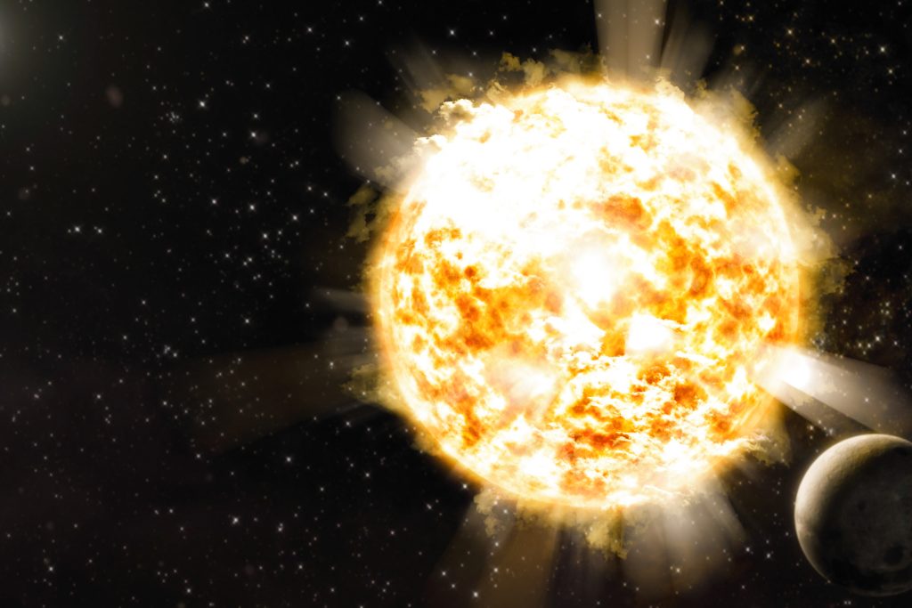 Does the sun use fission or fusion?